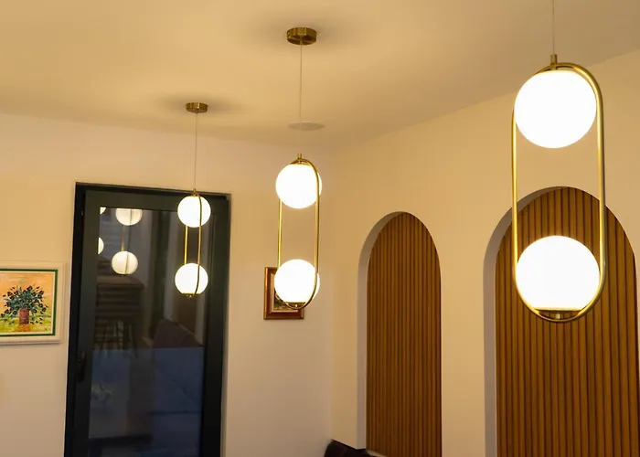 Merak & Caffe Bar 3*